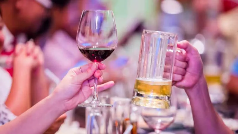 Beer, Wine & Spirits Summit istock 1150500837